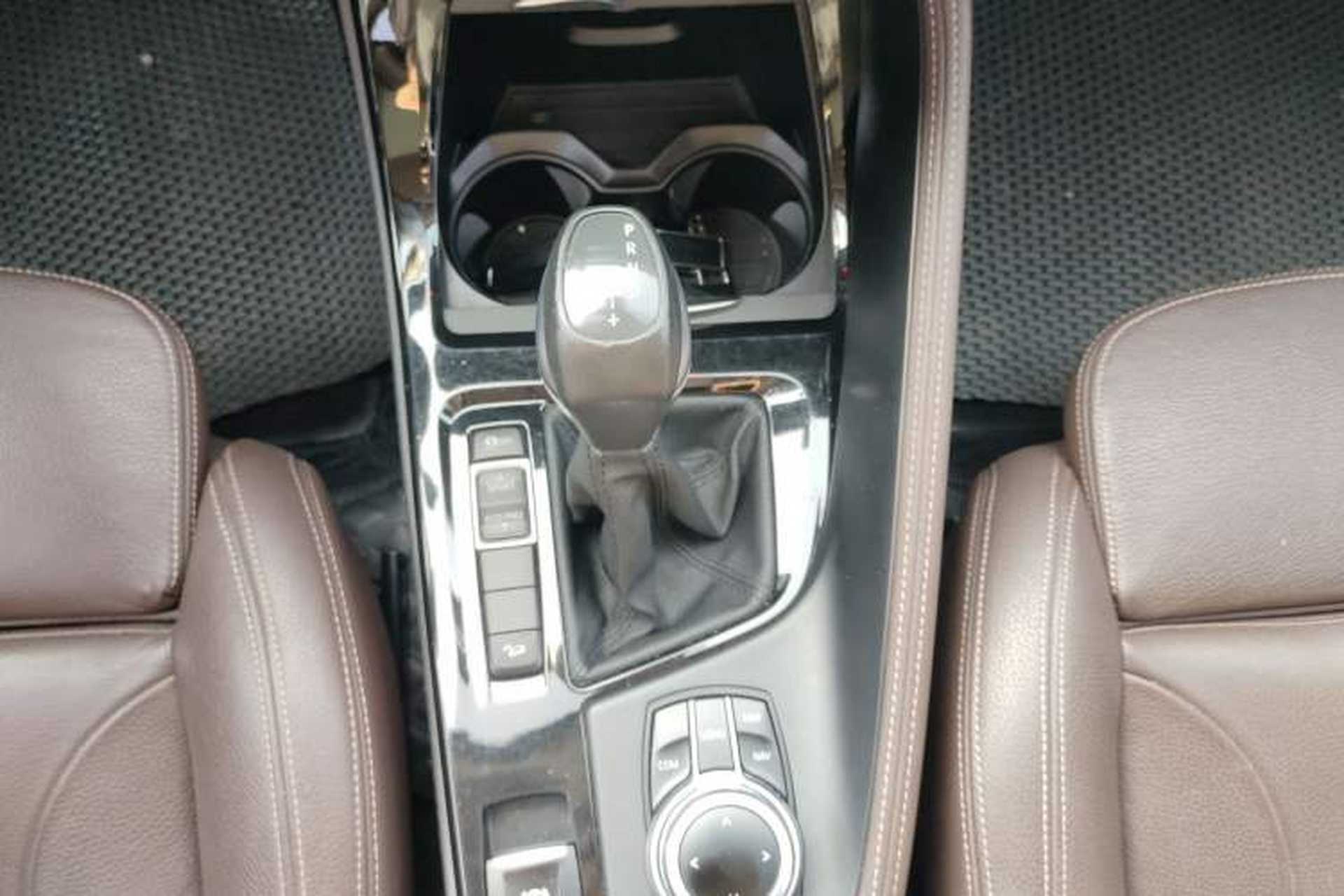 Used BMW X1 2018 xDrive20Li Luxury Edition Gear Lever