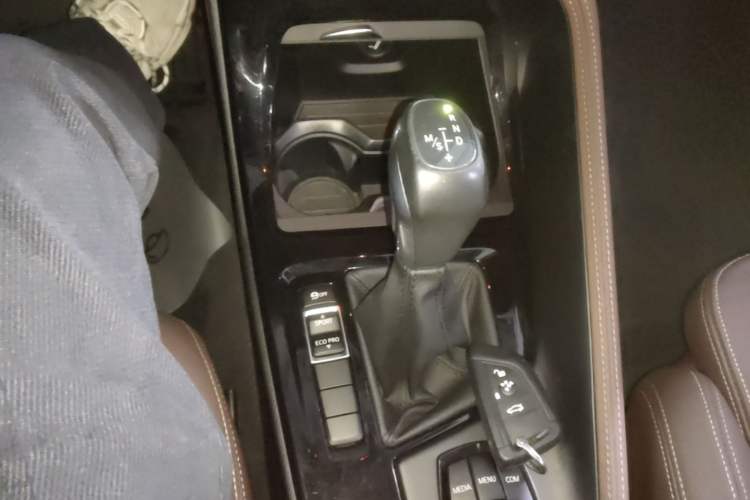 Used BMW X1 2018 sDrive18Li Luxury Model Gear Lever