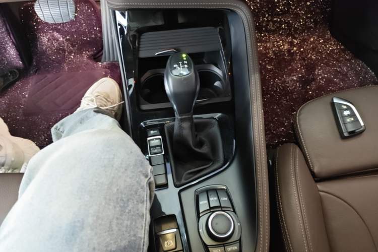 Used BMW X1 2018 sDrive18Li Luxury Model Gear Lever