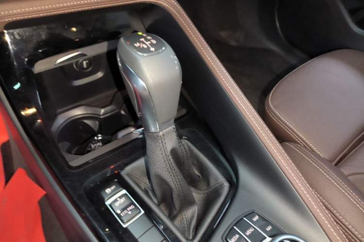 Used BMW X1 2018 xDrive20Li Luxury Edition Gear Lever