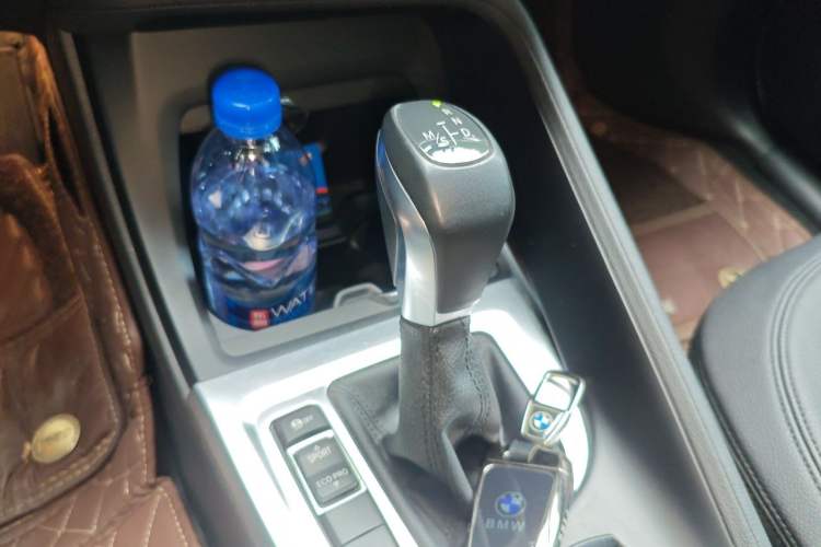 Used BMW X1 2018 sDrive20Li Leading Model Gear Lever