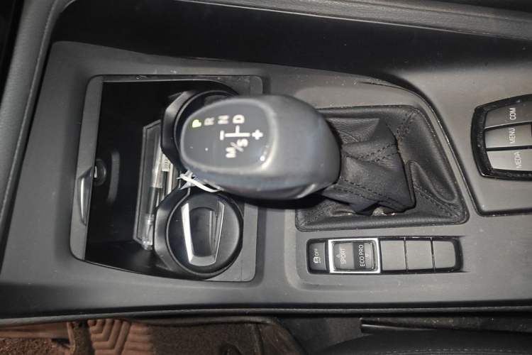 Used BMW X1 2018 sDrive20Li Leading Model Gear Lever