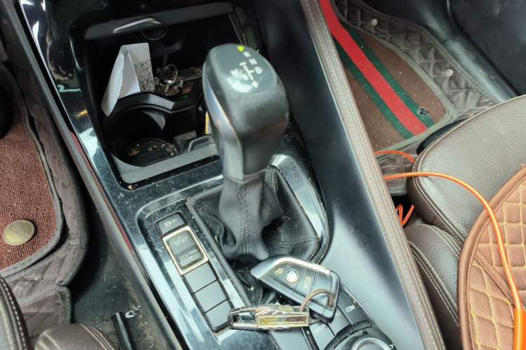 Used BMW X1 2018 sDrive18Li Luxury Model Gear Lever
