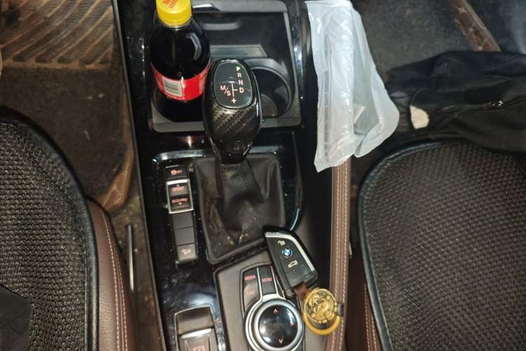 Used BMW X1 2018 xDrive20Li Luxury Edition Gear Lever
