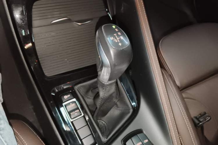 Used BMW X1 2018 sDrive18Li Luxury Model Gear Lever