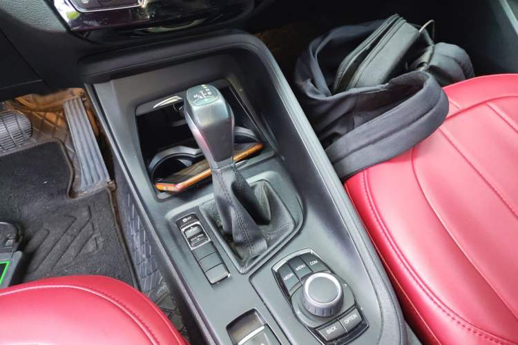 Used BMW X1 2018 sDrive20Li Leading Model Gear Lever