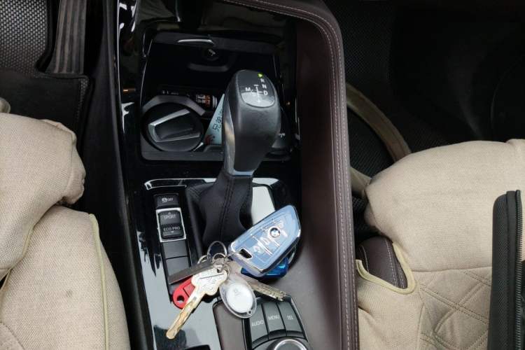 Used BMW X1 2018 sDrive18Li Luxury Model Gear Lever