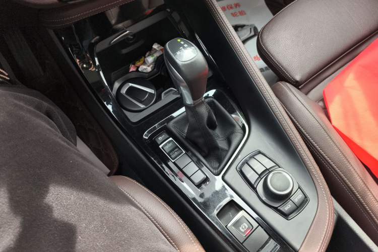 Used BMW X1 2018 sDrive18Li Luxury Model Gear Lever