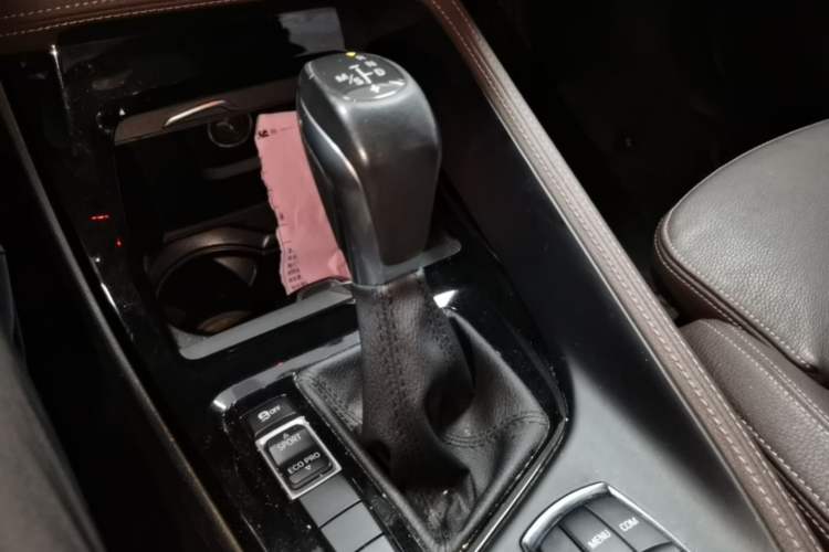 Used BMW X1 2018 sDrive18Li Luxury Model Gear Lever