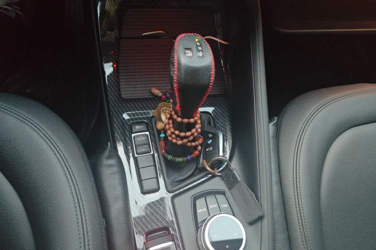 Used BMW X1 2018 sDrive20Li Leading Model Gear Lever