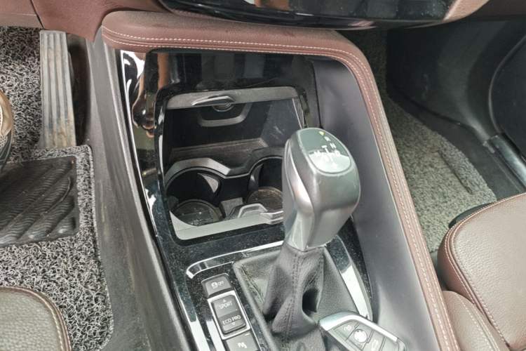 Used BMW X1 2018 xDrive20Li Luxury Model Gear Lever