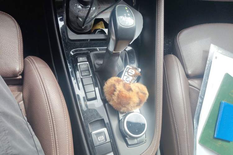 Used BMW X1 2018 sDrive18Li Luxury Model Gear Lever