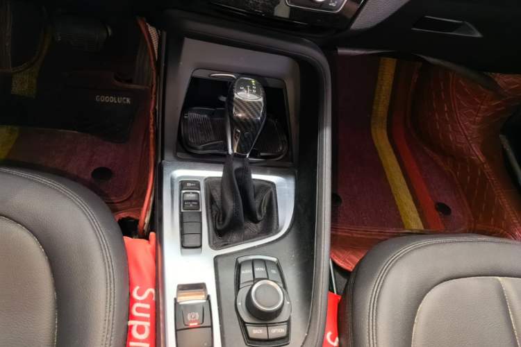 Used BMW X1 2018 sDrive20Li Leading Model Gear Lever
