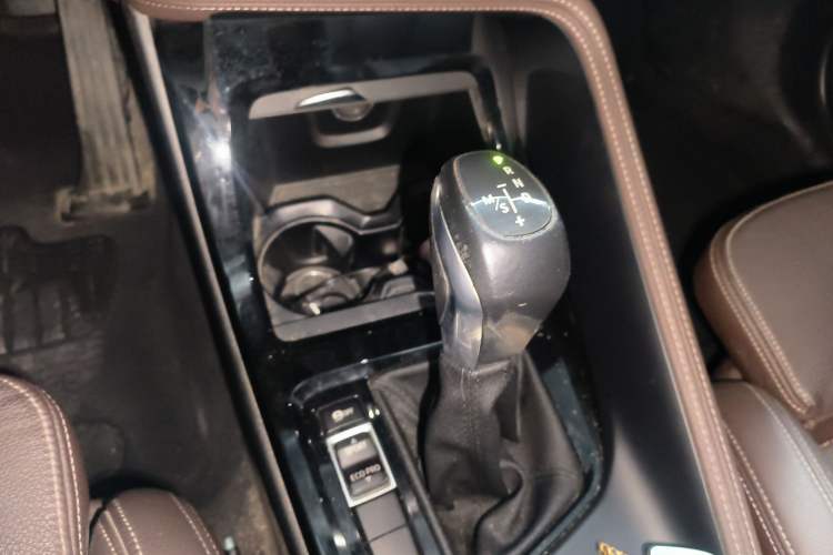Used BMW X1 2018 sDrive18Li Luxury Model Gear Lever