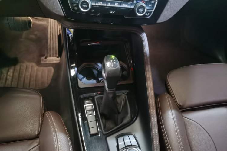 Used BMW X1 2018 sDrive18Li Luxury Model Gear Lever