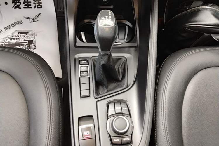 Used BMW X1 2018 sDrive20Li Leading Model Gear Lever