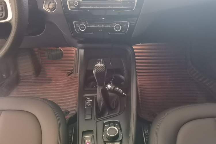 Used BMW X1 2018 sDrive20Li Leading Model Gear Lever