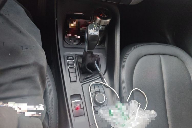 Used BMW X1 2018 sDrive20Li Leading Model Gear Lever