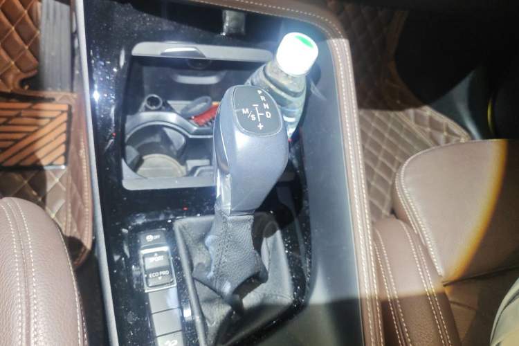 Used BMW X1 2018 xDrive20Li Luxury Edition Gear Lever