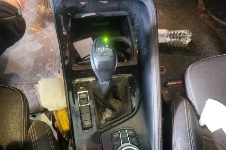 Used BMW X1 2018 xDrive20Li Luxury Edition Gear Lever