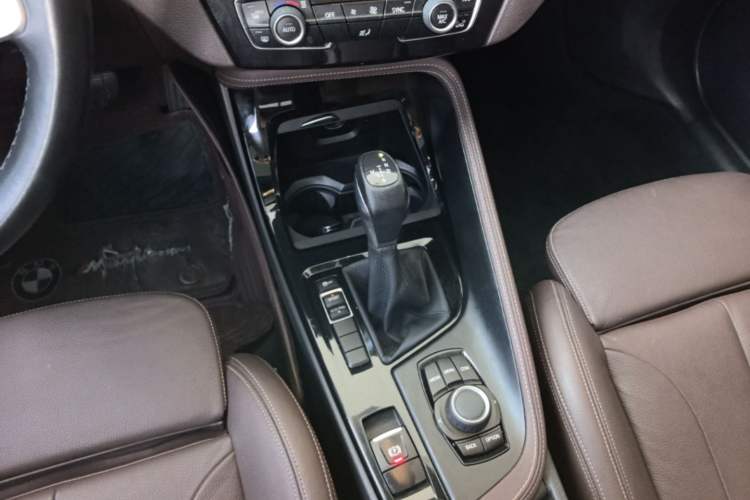 Used BMW X1 2018 sDrive18Li Luxury Model Gear Lever