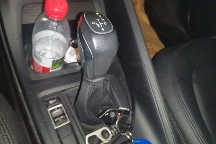 Used BMW X1 2018 sDrive20Li Leading Model Gear Lever