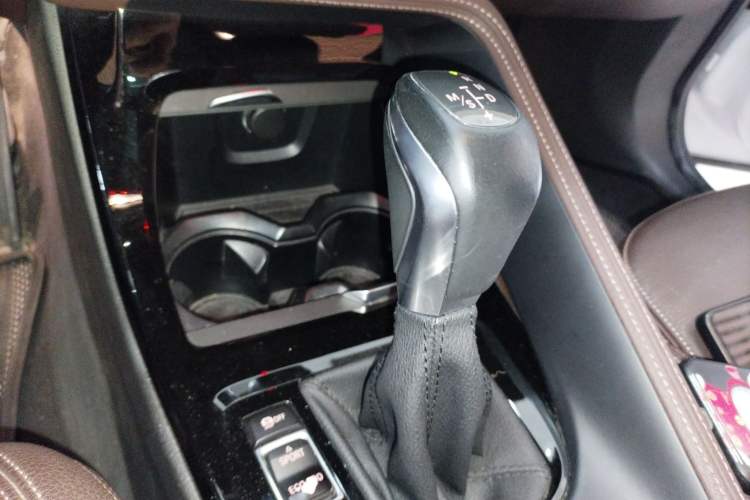 Used BMW X1 2018 xDrive20Li Luxury Edition Gear Lever