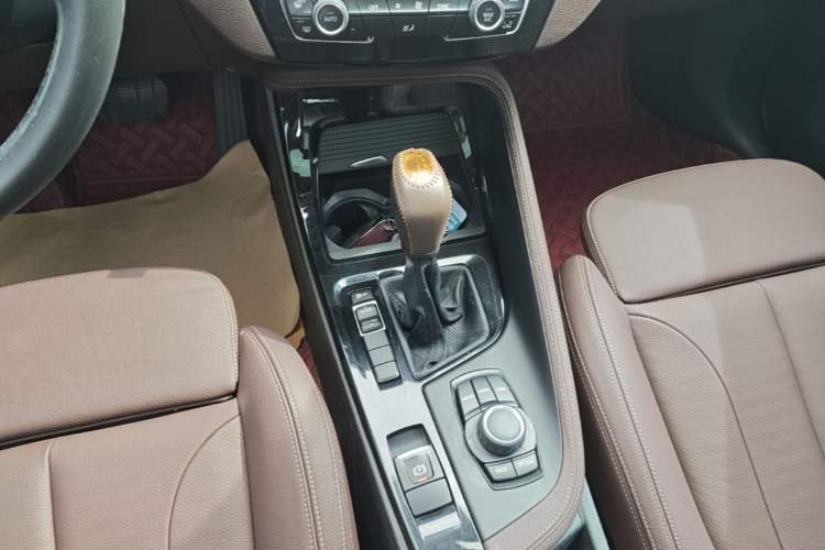 Used BMW X1 2018 sDrive18Li Luxury Model Gear Lever