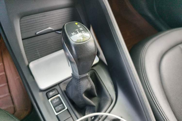 Used BMW X1 2018 sDrive20Li Leading Model Gear Lever