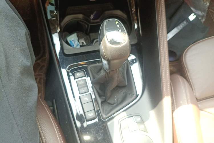 Used BMW X1 2018 xDrive20Li Luxury Model Gear Lever