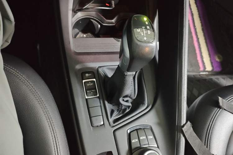 Used BMW X1 2018 sDrive20Li Leading Model Gear Lever
