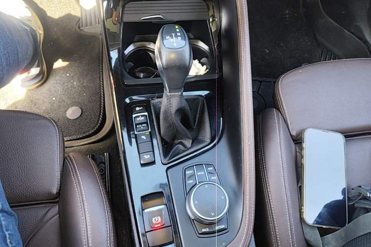 Used BMW X1 2018 xDrive20Li Luxury Model Gear Lever