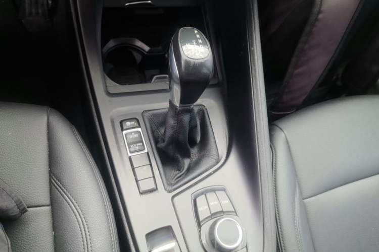 Used BMW X1 2018 sDrive20Li Leading Model Gear Lever