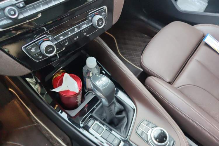 Used BMW X1 2018 xDrive20Li Luxury Edition Gear Lever