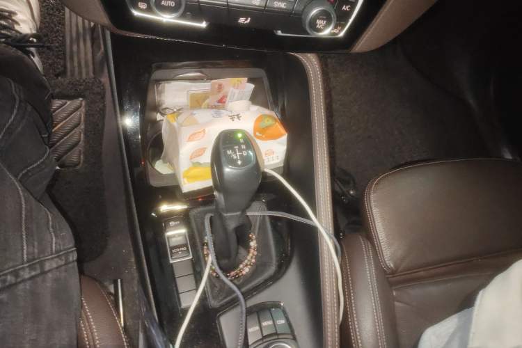 Used BMW X1 2018 sDrive18Li Luxury Model Gear Lever
