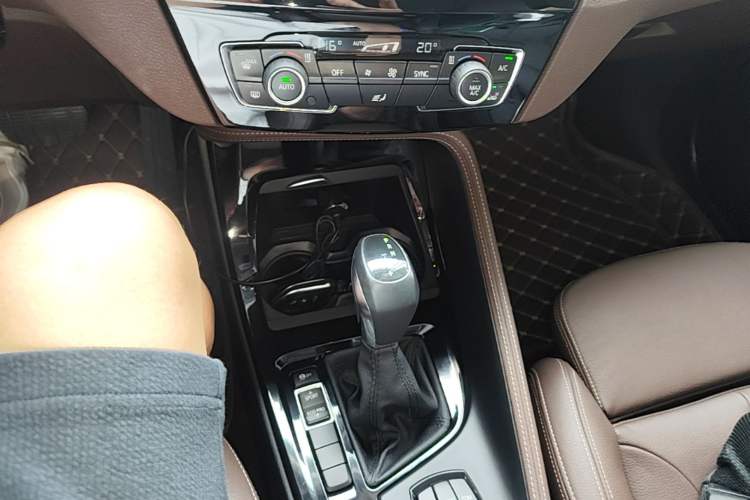 Used BMW X1 2018 sDrive18Li Luxury Model Gear Lever