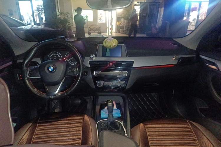 Used BMW X1 2018 sDrive20Li Leading Model Headliner