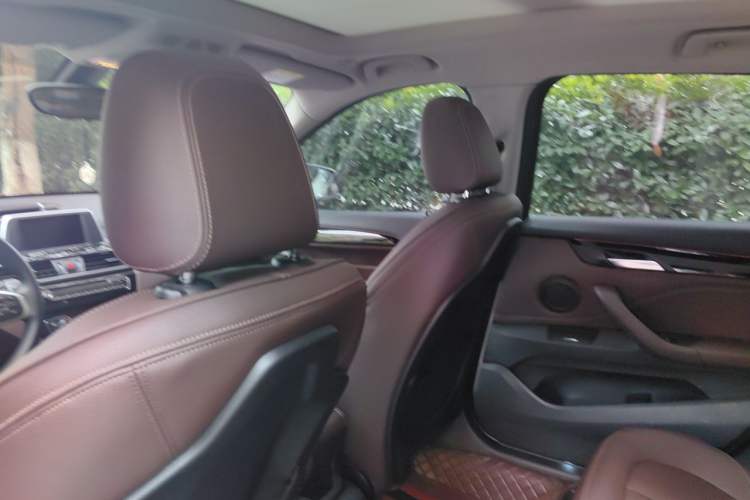 Used BMW X1 2018 sDrive18Li Luxury Model Headliner