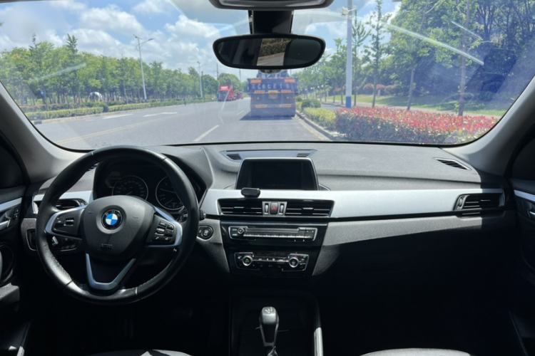 Used BMW X1 2018 sDrive18Li Fashion Model Interior 1