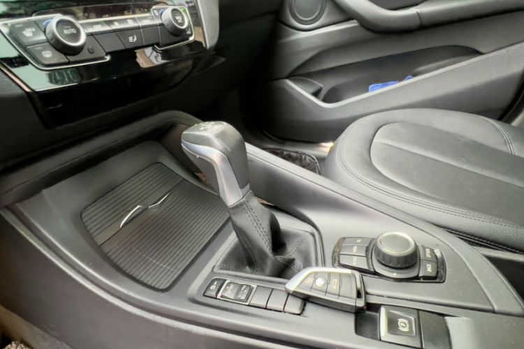 Used BMW X1 2018 sDrive20Li Leading Model Interior 1