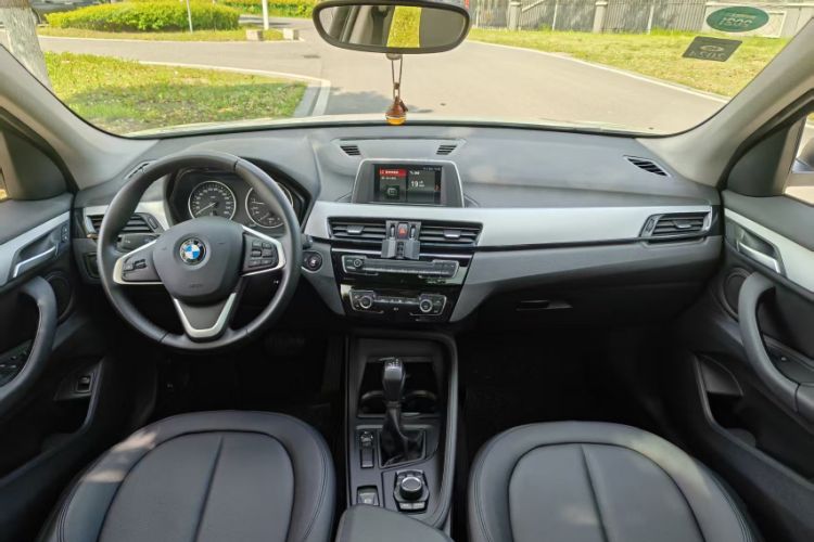 Used BMW X1 2018 sDrive20Li Leading Model Interior 10