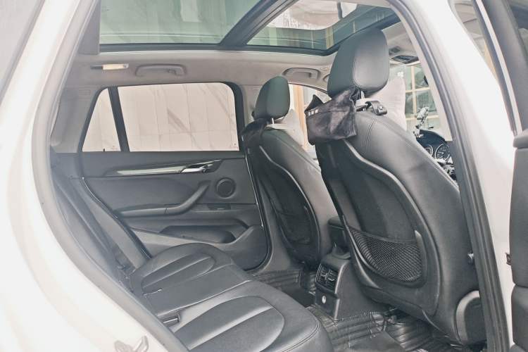 Used BMW X1 2018 sDrive20Li Leading Model Interior 12