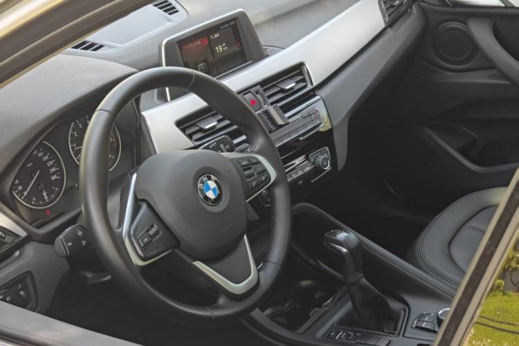 Used BMW X1 2018 sDrive20Li Leading Model Interior 12
