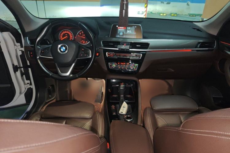 Used BMW X1 2018 xDrive20Li Luxury Edition Interior 2