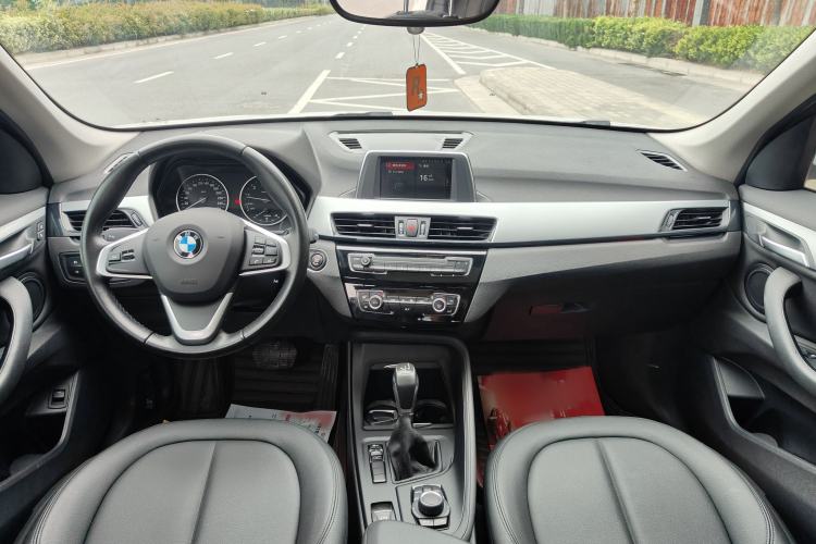Used BMW X1 2018 sDrive20Li Leading Model Interior 2