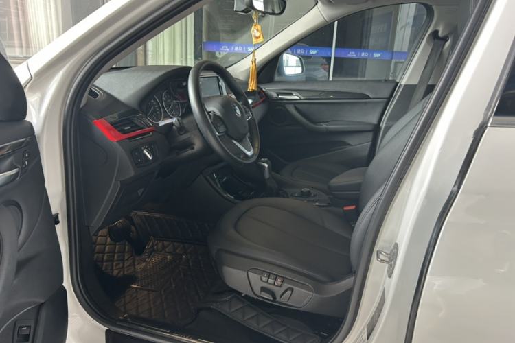 Used BMW X1 2018 sDrive20Li Leading Model Interior 2