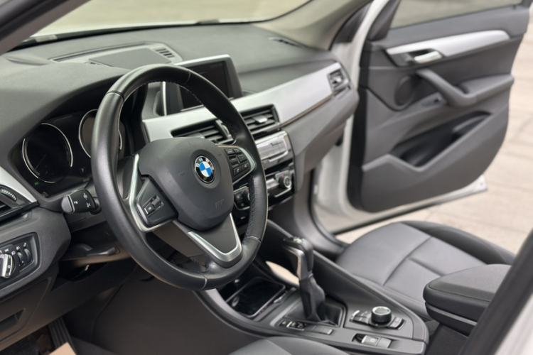 Used BMW X1 2018 sDrive18Li Fashion Model Interior 2