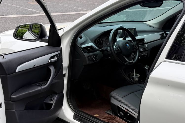 Used BMW X1 2018 sDrive20Li Leading Model Interior 2