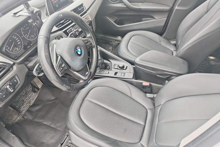 Used BMW X1 2018 sDrive20Li Leading Model Interior 3