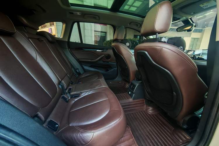 Used BMW X1 2018 sDrive18Li Luxury Model Interior 3